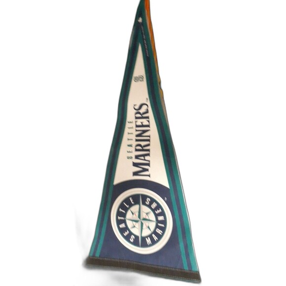 MLB And NFL Felt Pennant Flags 6 Pack - Picture 4 of 6